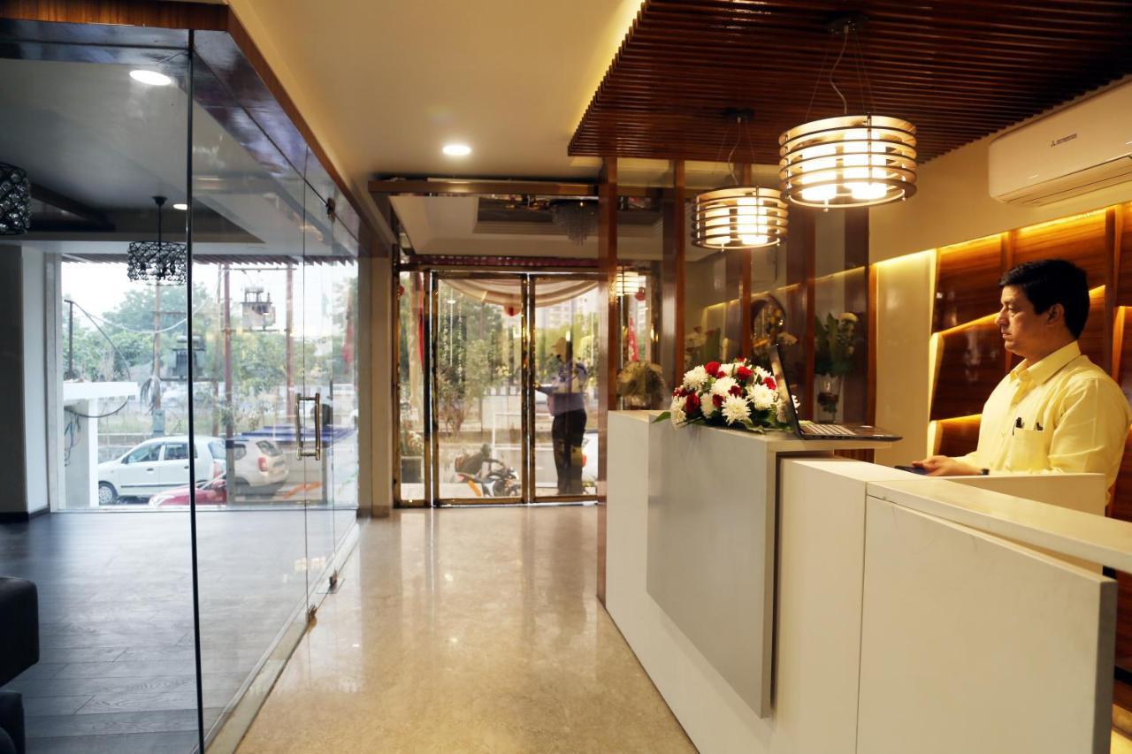 Awadh Inn Noida Exteriér fotografie