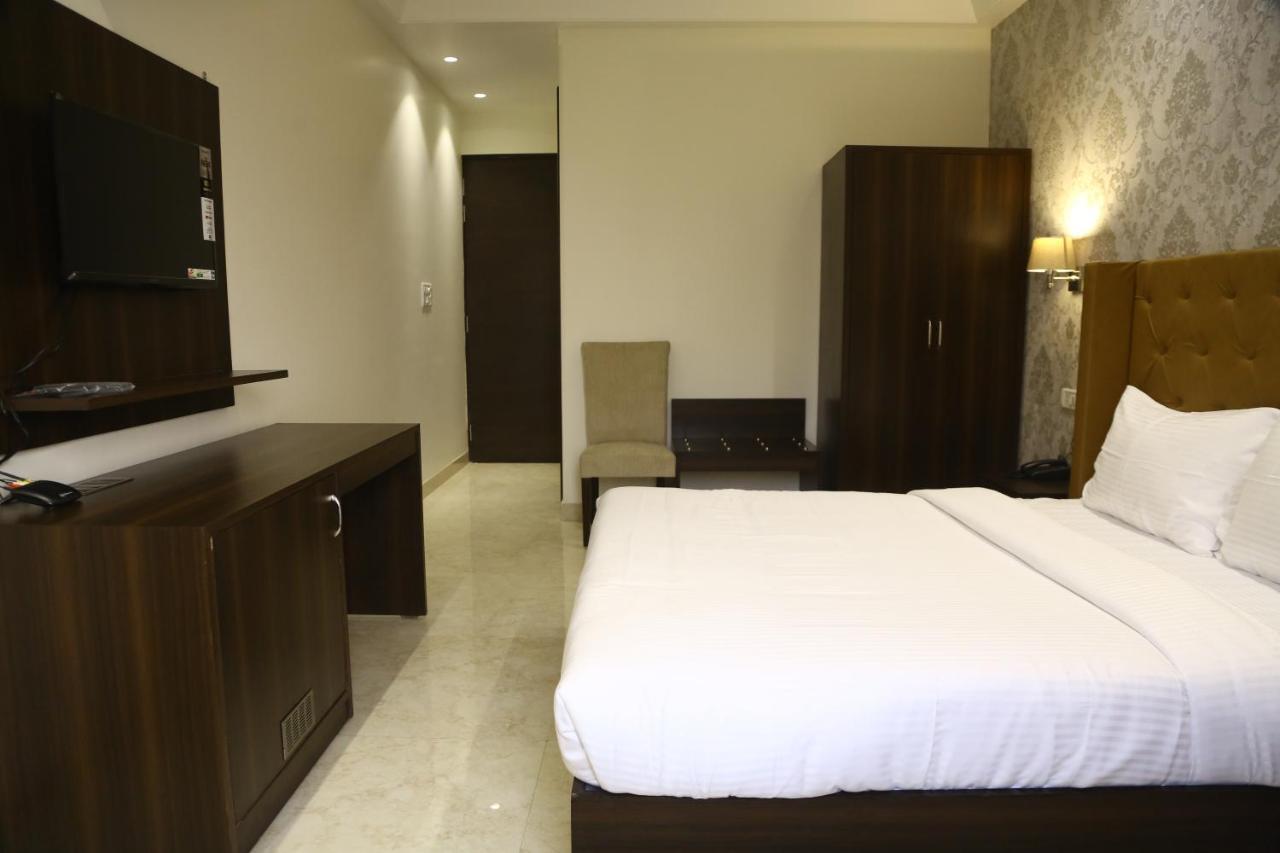 Awadh Inn Noida Exteriér fotografie