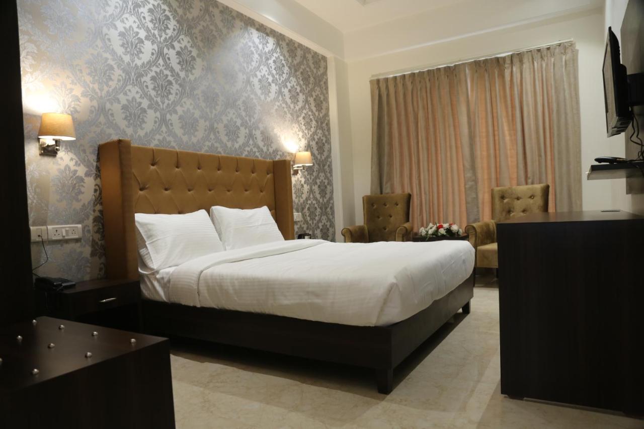 Awadh Inn Noida Exteriér fotografie